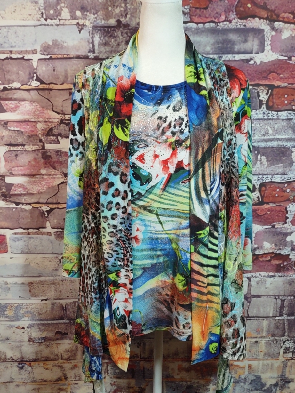 Damee, Inc. Tropical Print Long Sleeve Tee & Sleeveless Vest